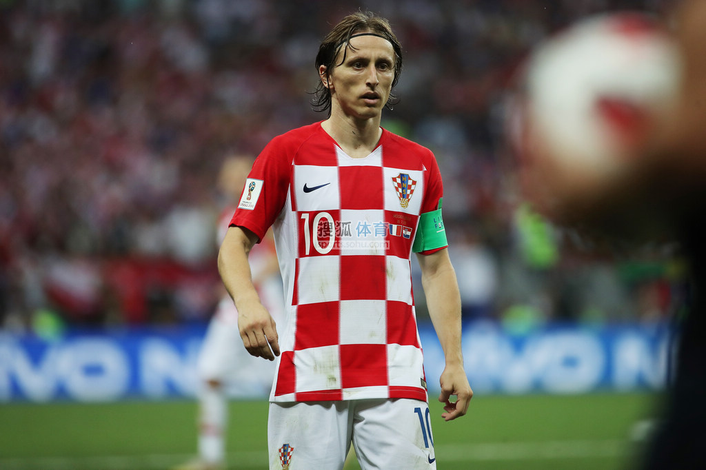 胡明轩拿下26分错失绝杀，澳大利亚全队安慰胡明轩